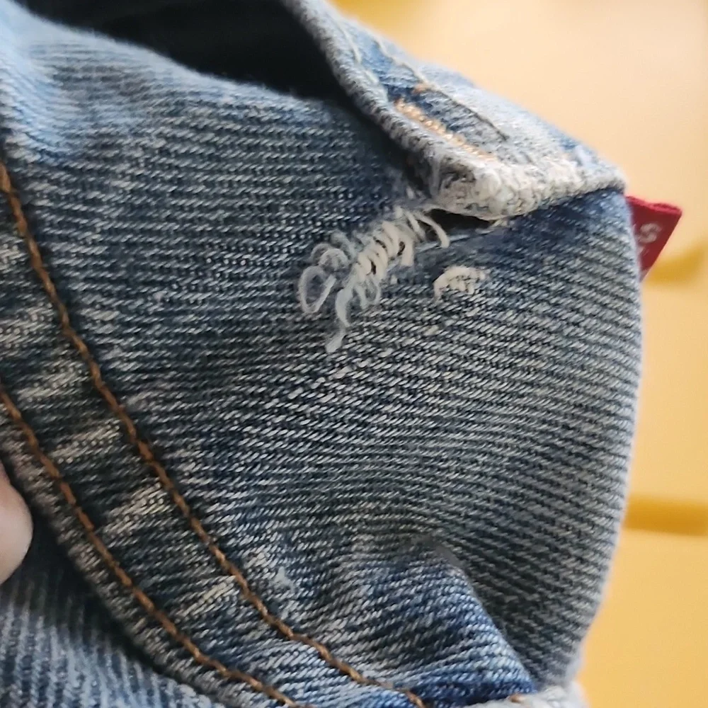 LEVI'S 510 Stained Distressed Blue Jeans